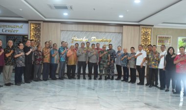 Bersama Unsur TNI, Kapolda Lampung Menerima Gabungan Pengusaha dan Perbankan Lampung