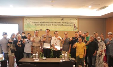 Kabid Humas Polda Lampung Menjadi Narsumber Dalam Diskusi Perdagangan Satwa Ilegal