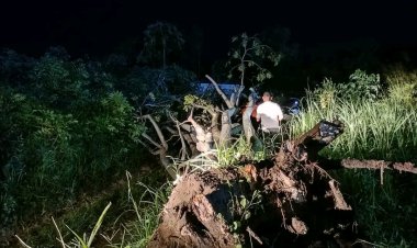 Angin Kencang Menimpa 2 Orang Pengendara di Bitung