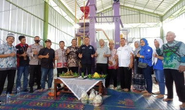 Kelompok Tani Karya Mandiri Terima Bantuan Penggilingan Padi