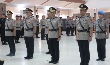 Kapolda Sulut Pimpin Sertijab Wakapolda dan 4 Pejabat Utama