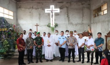 Perayaan Natal Aman, Kapolres Pesawaran dan Forkopimda Kabupaten Pesawaran Tinjau Gereja