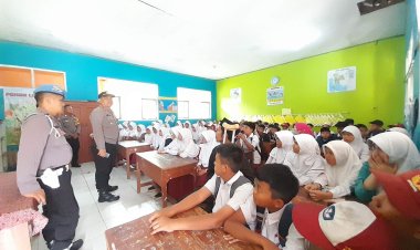 Kapolsek Sukalarang Melaksanakan Sosialisasi Dan Himbauan Ke Sekolah Dasar