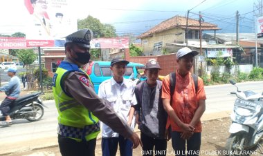 Giat Dikmas Lantas Kepada Siswa SMKN 1 Sukalarang