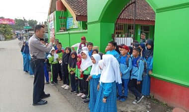 Polsek Cireunghas Laksanakan Sosialisasi Bahaya Nitrogen Cair Pada Makanan Chiki Ngebul