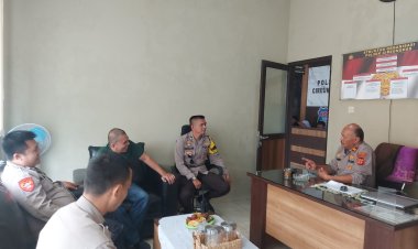 PLH Kapolsek Cireunghas Berikan Pengarahan Kepada Anggota