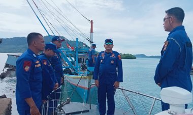 Sat Polairud Polres Lampung Selatan Tinjau Langsung Aktivitas Gunung Anak Krakatau