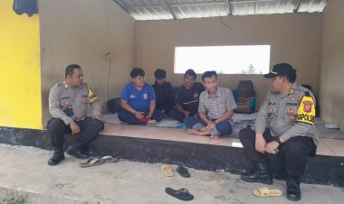Wujud Kehadiran Polri ditengah Masyarakat, Kapolsek Sukalarang Giat Sambang Warga