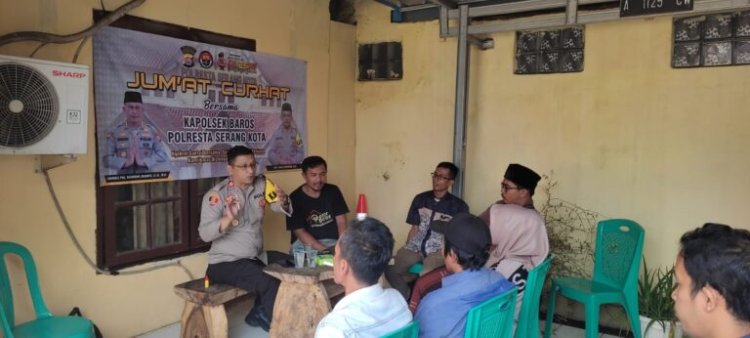 Jumat Curhat Bersama Kapolsek Baros dengan warga Masyarakat Baros, Serap Informasi Sekaligus Terima Aduan Langsung Dari Masyarakat