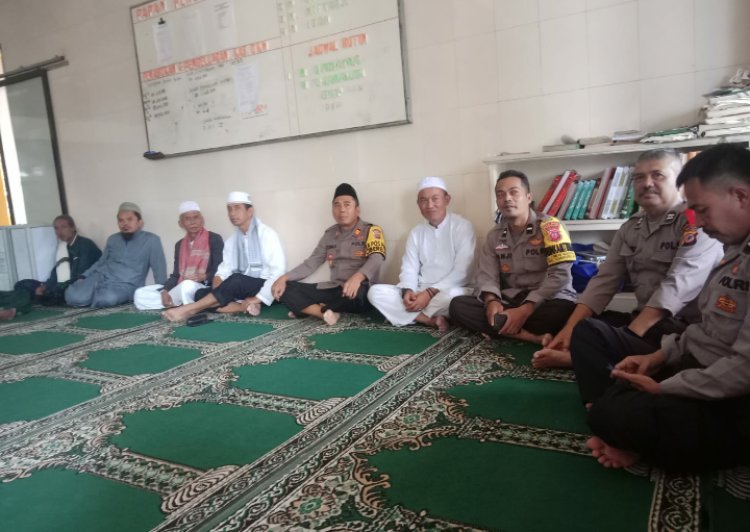 Pelaksanaan Jum'at Curhat Kembali Di Gelar Jajaran Polsek Cibeureum