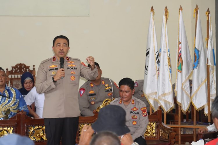 Giat Jumat Curhat, Wakapolda Lampung Bersama Kapolres Lampung Selatan Sambangi Warga Jati Agung