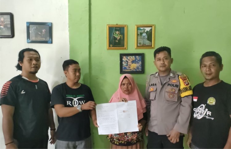Bhabinkamtibmas Polsek Natar Polres Lampung Selatan Mediasi Rembug Pekon Pencurian Uang