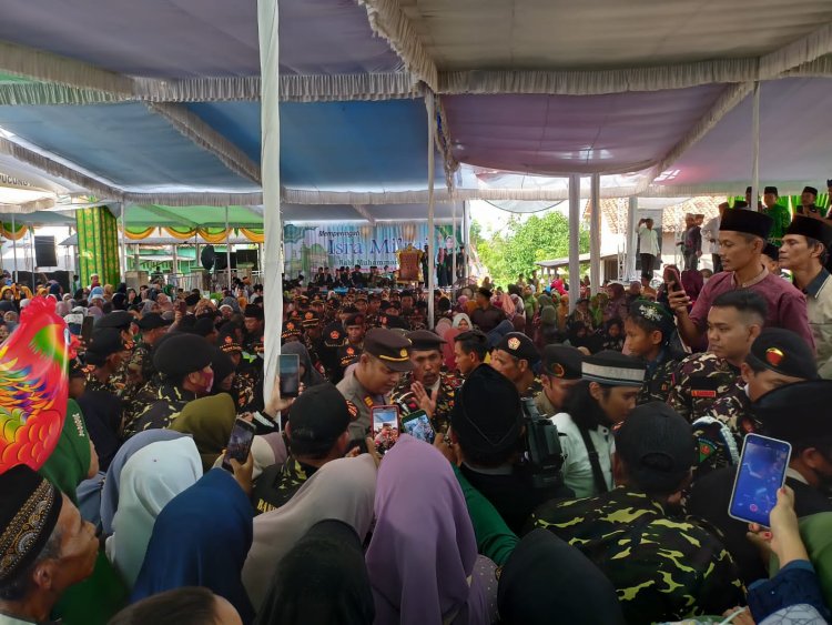 Kapolsek Katibung Polres Lampung Selatan Pimpin Langsung Pengamanan Pengajian Akbar di Desa Karang Pucung