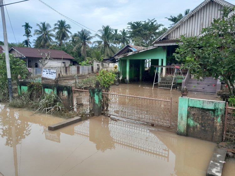 Banjir Surut Warga Khawatir Banjir Akan Kembali Terjadi