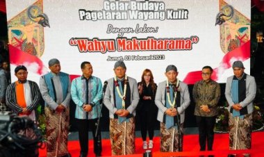 Kapolri–Panglima TNI Lestarikan Budaya dengan Gelar Pagelaran Wayang Kulit