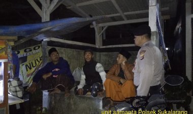 Sambangi Pos Kamling, Unit Samapta Polsek Sukalarang Dialogis Dengan Warga