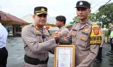 Bhabinkamtibmas Polsek Sukalarang Terima Penghargaan dari Kapolres Sukabumi Kota