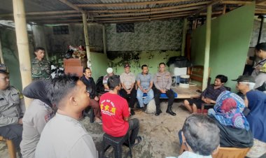 Bersama Warga Kel.Nyomplong,  Polsek Warudoyong Laksanakan Jum'at Curhat