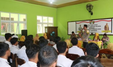 Kapolres Lampung Selatan AKBP Edwin Beri Motivasi Siswa SMAN 1 Katibung