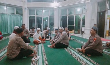 Serap Aspirasi Warga, Kapolres Lampung Selatan AKBP Edwin Lakukan Safari Sholat Subuh