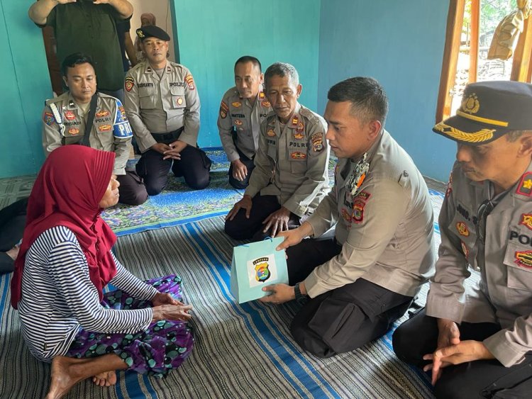 Polisi Diduga Tembak Pencuri, Kapolda Lampung Beri Santunan Keluarga Korban di Bumi Agung Way Kanan