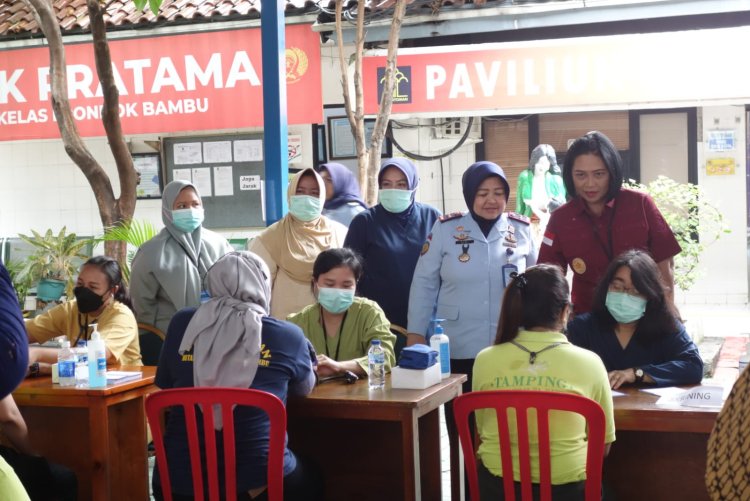 Ratusan Warga Binaan Rutan Pondok Bambu Kanwil Kemenkumham Dki Jakarta diberikan Vaksinasi Booster Lanjutan