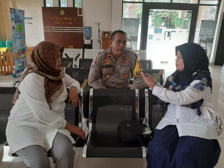 Kapolsek Baros Melaksanakan Silaturahmi Dan Koordinasi Dengan Camat Baros