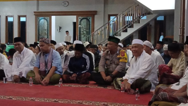 Bhabinkamtibmas Kelurahan Cikole Hadiri Kegiatan Isra Mi'raj