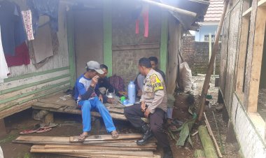 Lebih Dekat Dengan Masyarakat Bhabinkamtibmas Kunjungi Warga Di Desa Binaan