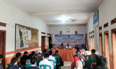 Bhabinkamtibmas Polsek Sukalarang Hadiri Musdes Desa Sukalarang Kecamatan Sukalarang