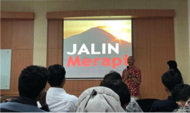 Jadi Dosen Tamu di UGM, Kang Sukiman Pendiri Jalin Merapi Jelaskan Pentingnya Kehadiran Media