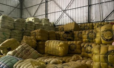 Di Jakarta dan Bekasi, Bareskrim Gerebek Gudang Penyimpanan Pakaian Thrifting dan Menyita 7.113 Ballpres