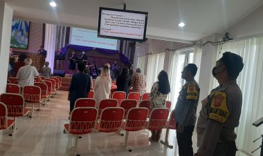 Bhabinkamtibmas Laksanakan Pam Gereja, Wujudkan Situasi Aman Dan Kondusif