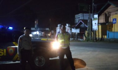 Giat PAS SAHUR (Patroli Sebelum Sahur) Personil Polsek Sukalarang