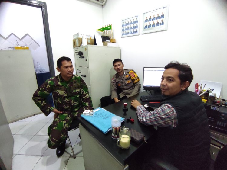 Sinergitas TNI – Polri, Bhabinkamtibmas Beserta Babinsa Laksanakan Giat Sambang