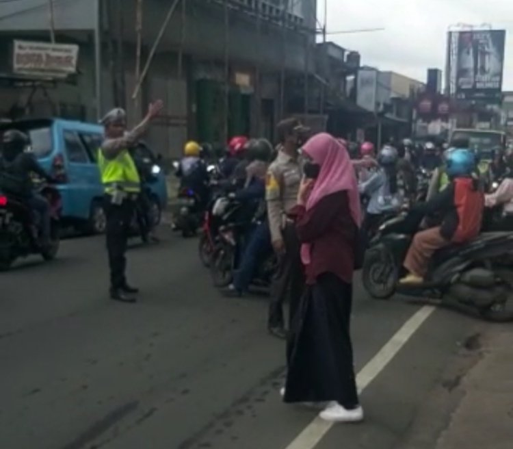 Jelang Weekend Unit Lantas Polsek Sukalarang Giat Gatur Lalin