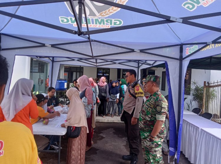 Bhabinkamtibmas Polsek Cibeureum., Monitoring Gerakan Pangan Murah Keliling Di Kecamatan Cibeureum Kota Sukabumi