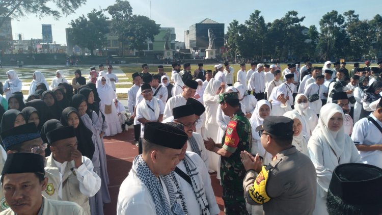 Dalam rangka Ramadhan 1444 H Kapolsek bersama 3 Pilar Mengikuti Pawai Tarhib