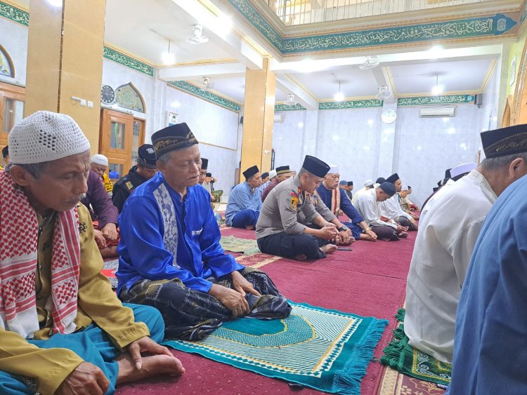 Safari Subuh Keliling, Kapolsek Tanjung Duren Jakarta Barat Beri Edukasi Menjaga Kamtibmas di Bulan Ramadhan