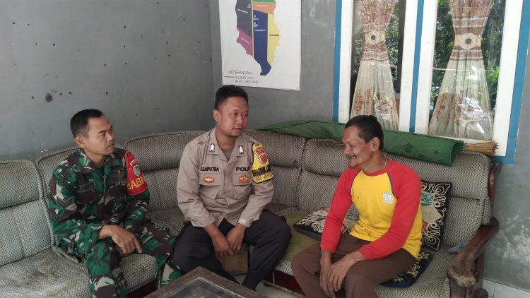 Polisi dan TNI sambangi warga sampaikan pesan Kamtibmas