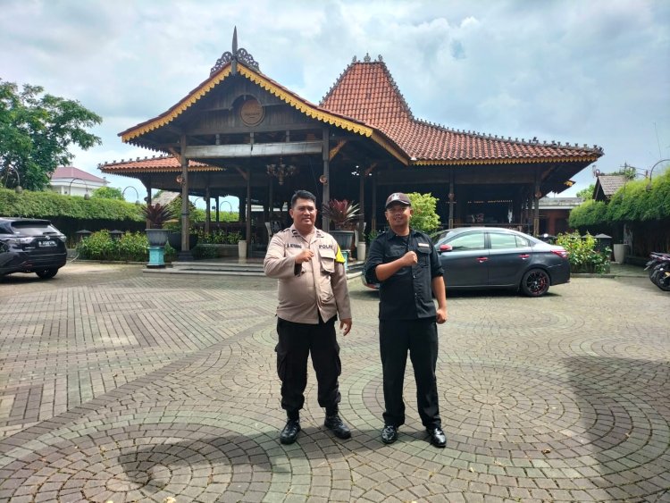 Sambangi Security Polisi Di Kota Sukabumi Berikan Imbauan Kamtibmas