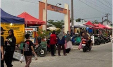 Asiknya Ngabuburit Berburu Takjil di Street Food Lapangan Nguwer, Sragen