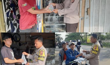 Ramadhan Berkah, Polsek Sukalarang Berbagi Takjil Untuk Berbuka Puasa