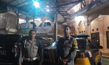 Berikan Rasa Aman dan Cegah Kejahatan, Polisi Pam Sholat Tarawih