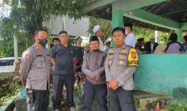 Kapolsek Cibeureum Polres Sukabumi Kota Laksanakan Takjiah Kepada Warga Binaanya Yang Meninggal