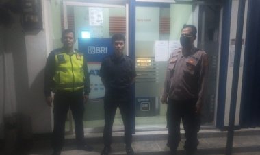 Ops Ketupat Lodaya 2023 Polsek Sukalarang Patroli Malam Hari