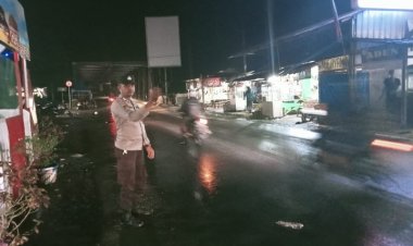 Anggota Polsek Cireunghas Polres Sukabumi Kota, Amankan Malam Takbiran ldul Fitri 1444H / 2023