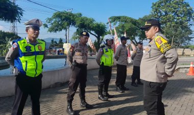 Kapolsek Gelar Apel Pagi  Di Pos Pam Al-Jabaar Sukalarang