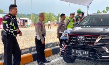 Polda Lampung Bersama Polres Lamsel Giat Pengalihan Kendaraan dari Bandar Lampung Menuju Pelabuhan Bakauheni