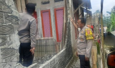 Dekatkan Diri Dengan Masyarakat Melalui Giat Sambang Desa